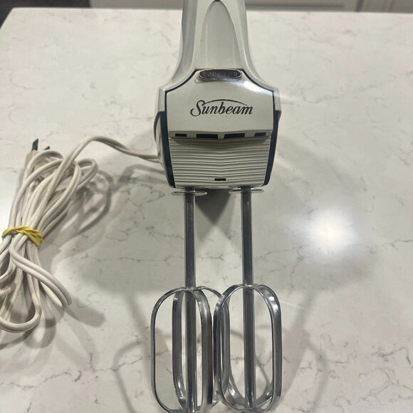 Vintage Hand Mixer Sunbeam Mixmaster Brown (Tested) 1980s Model 3 Speeds Retro - Picture 2 of 10